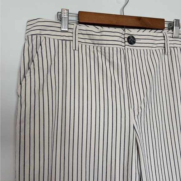 Cabi Tick Tock Cream Pinstripe Cropped Trouser Midrise Women's 16 - Picture 3 of 11